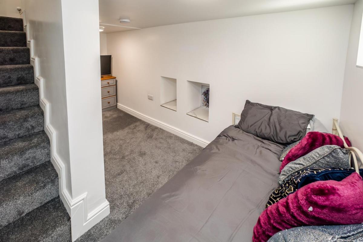 The Cosey Tucked-Away Cottage 2 Or 3 Bedroom Options Huddersfield Kamer foto